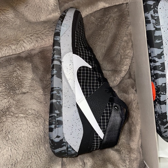 Kevin Durant No. 7 - Picture 2 of 3